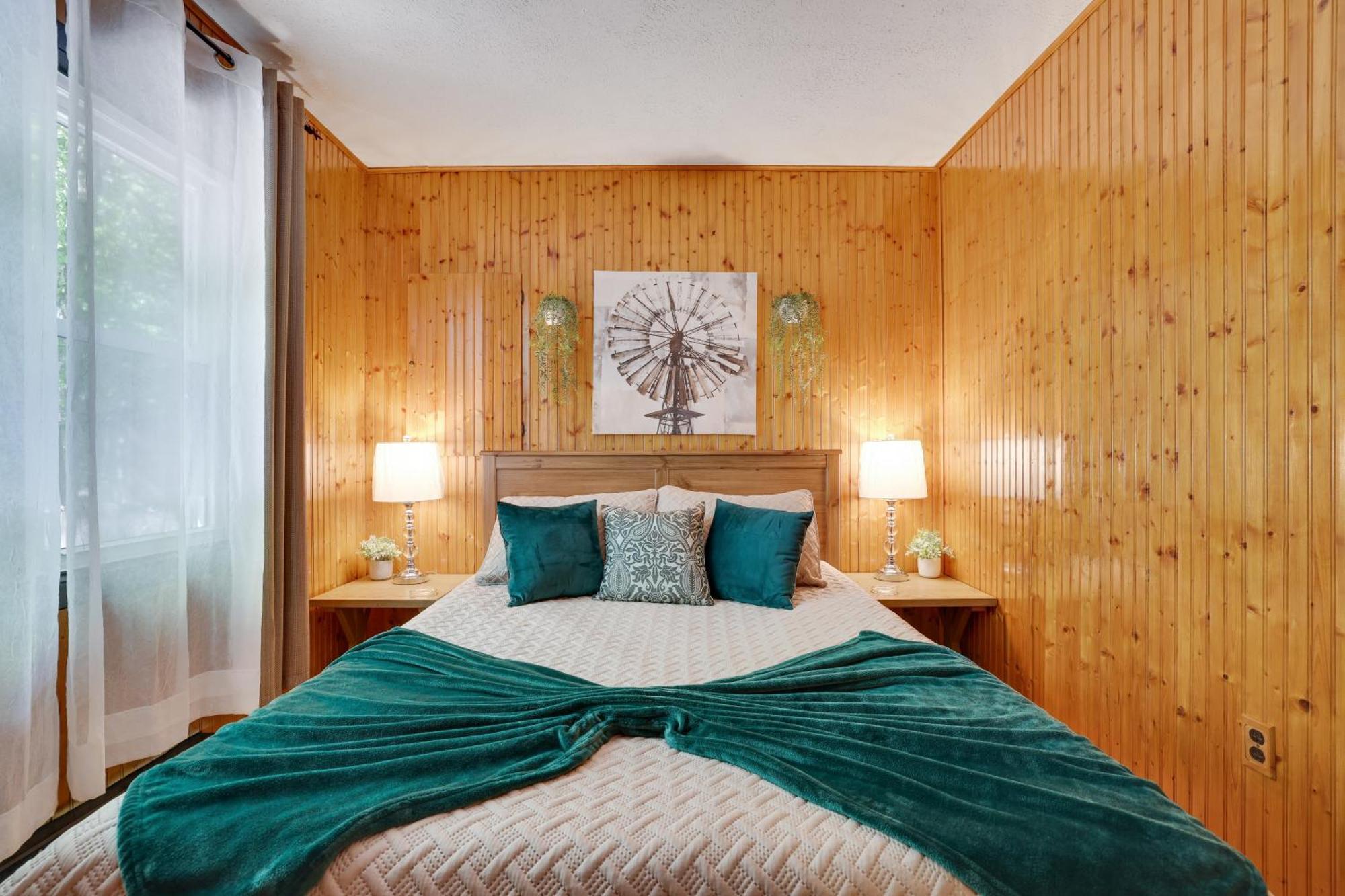 Tobyhanna Chalet Renovated Near Casino, Camelback , Kalahari 4Bdrms Firepit Hot Tub Game Room מראה חיצוני תמונה