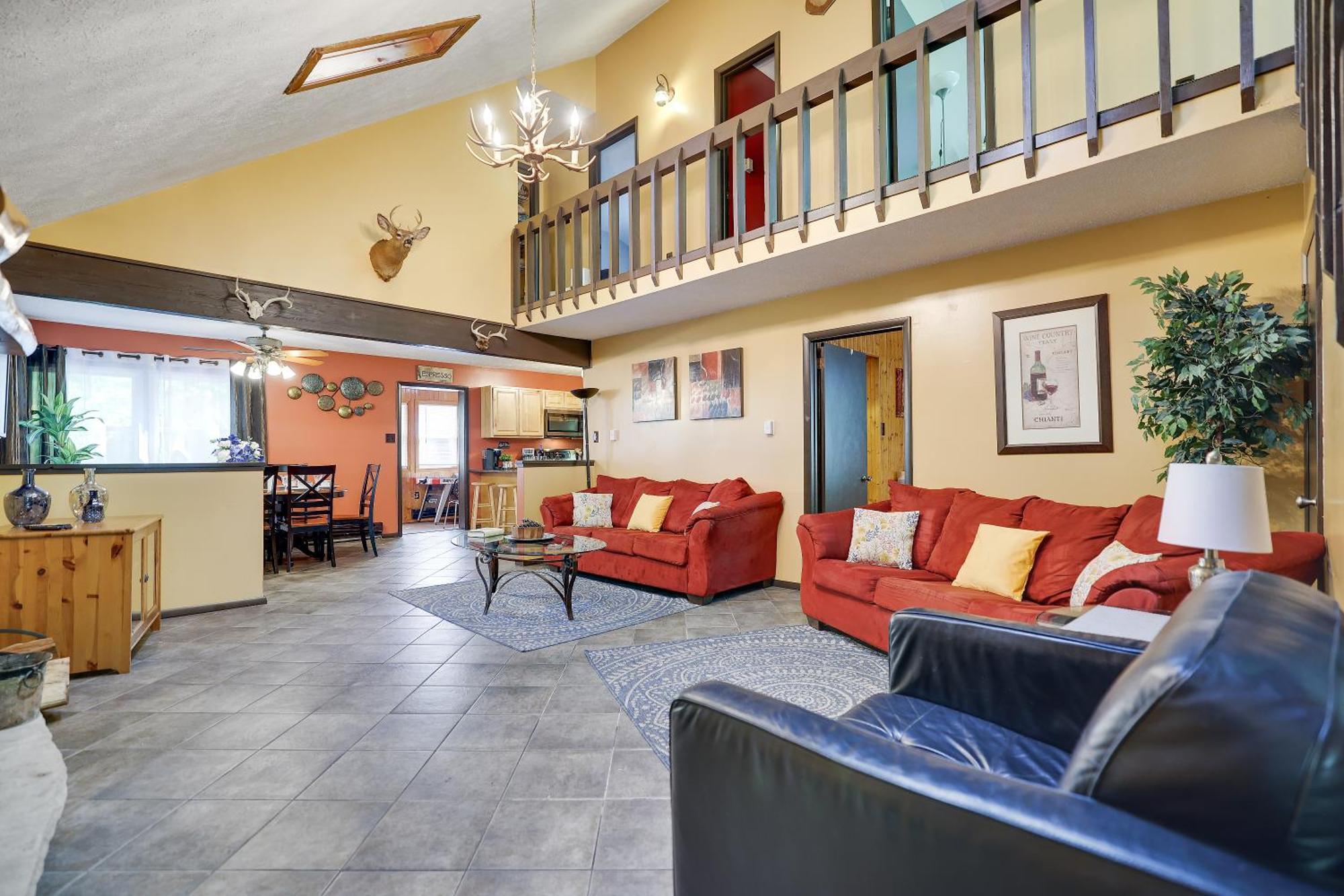 Tobyhanna Chalet Renovated Near Casino, Camelback , Kalahari 4Bdrms Firepit Hot Tub Game Room מראה חיצוני תמונה
