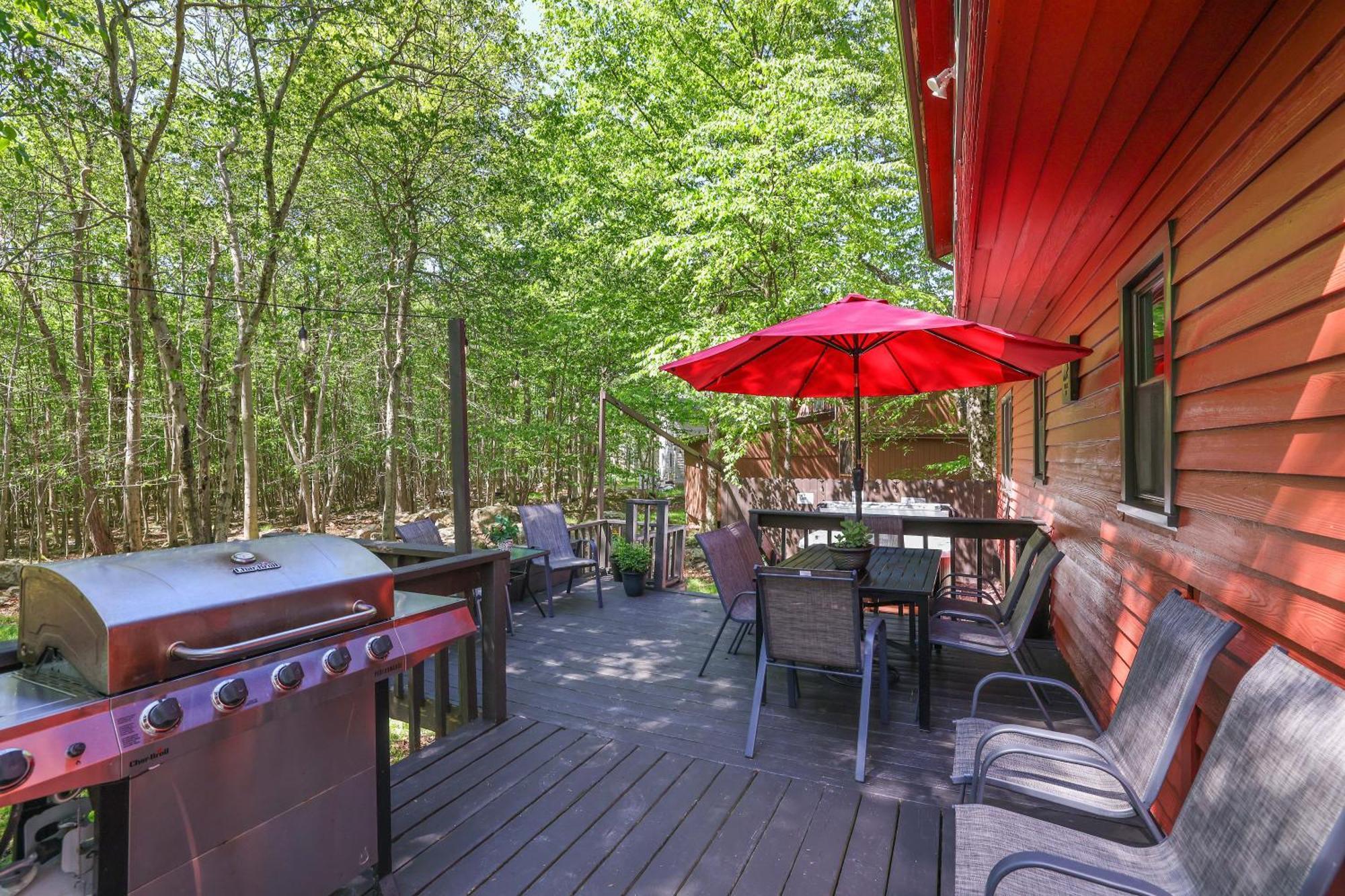 Tobyhanna Chalet Renovated Near Casino, Camelback , Kalahari 4Bdrms Firepit Hot Tub Game Room מראה חיצוני תמונה