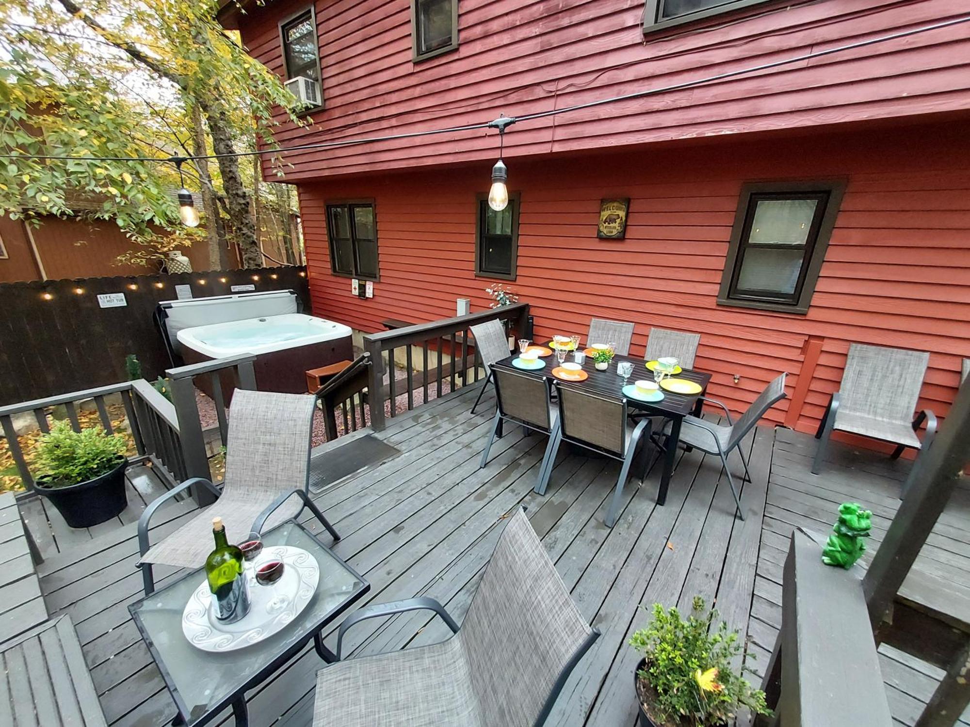 Tobyhanna Chalet Renovated Near Casino, Camelback , Kalahari 4Bdrms Firepit Hot Tub Game Room מראה חיצוני תמונה